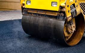 Best Asphalt Driveway Installation  in Mount Vernon, IA